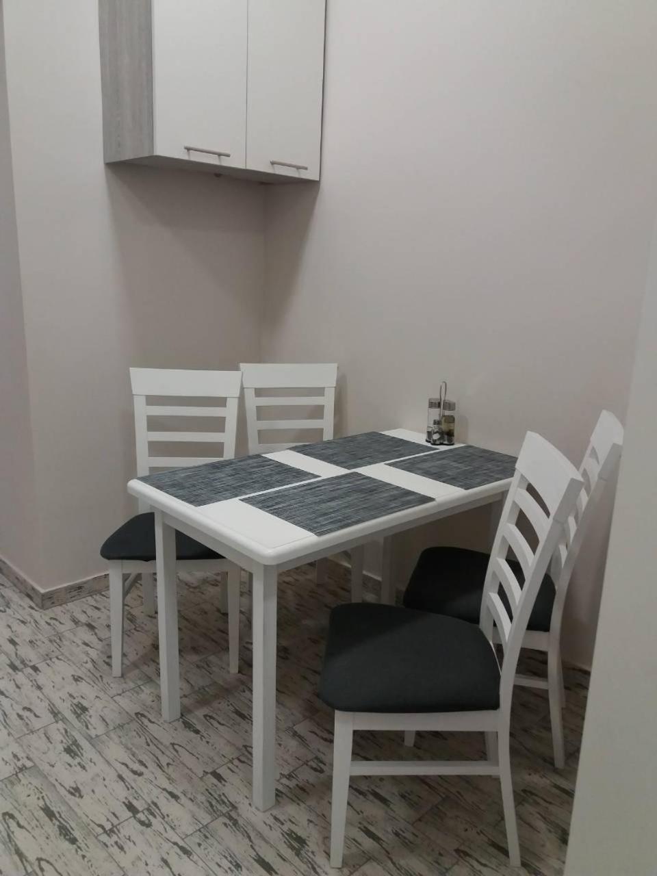 Skelnaia Apartment Lviv Extérieur photo